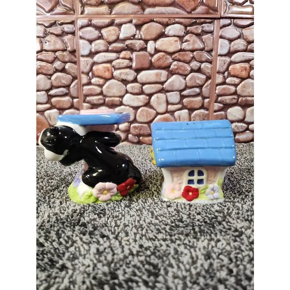 Sylvester and Tweety Salt and Pepper Shakers